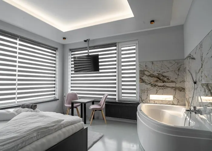Oza Hotel apartamentowy 3*