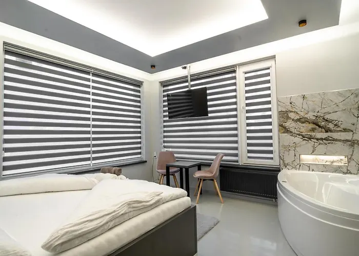 Oza Hotel apartamentowy 3*