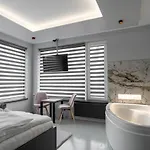 Oža Aparthotel 3*