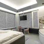Oža Aparthotel 3*
